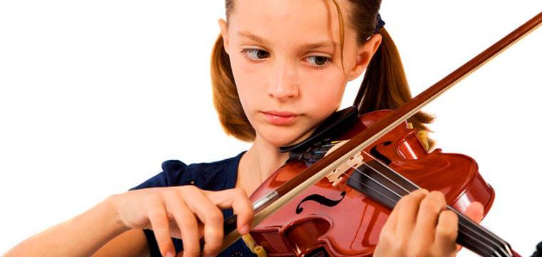 Дети, занимающиеся музыкой, отличаются хорошим слухом и интеллектом