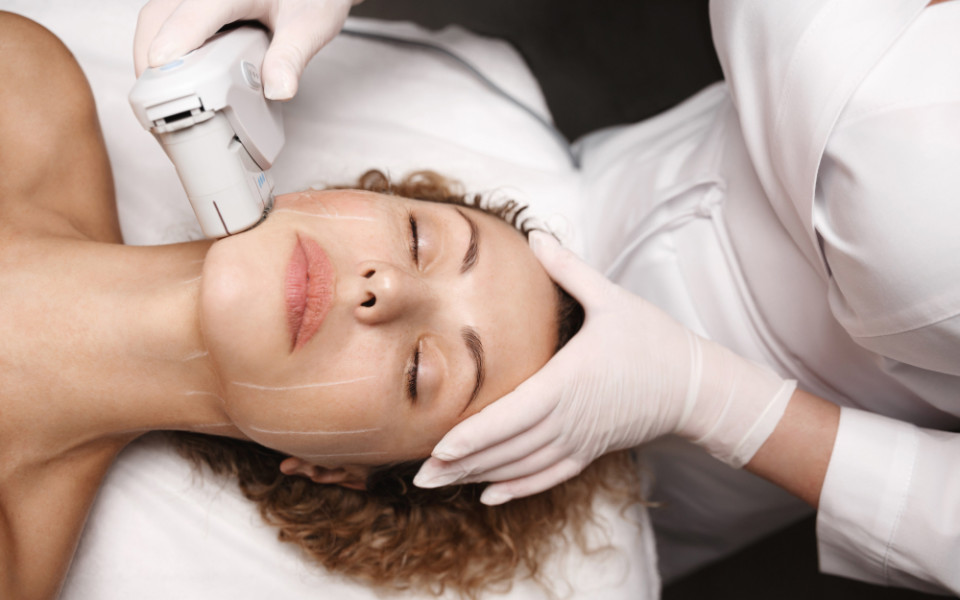 Способен ли SMAS-лифтинг переписать законы гравитации